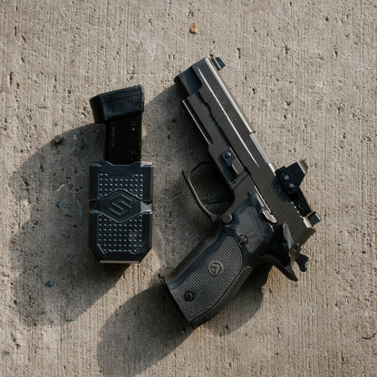 UNIVERSAL MAG CARRIER